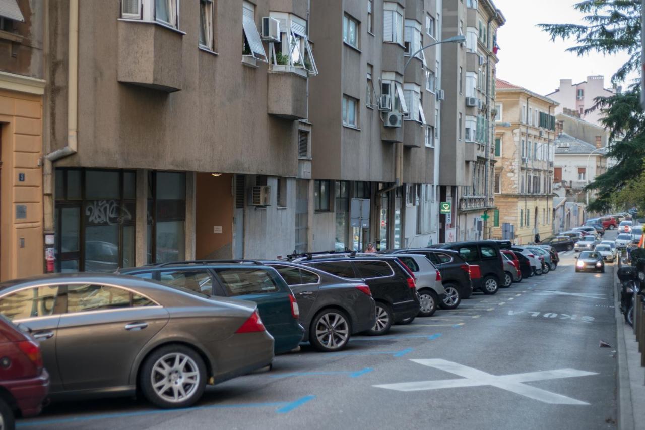 Luxflat20 Appartement Rijeka Buitenkant foto