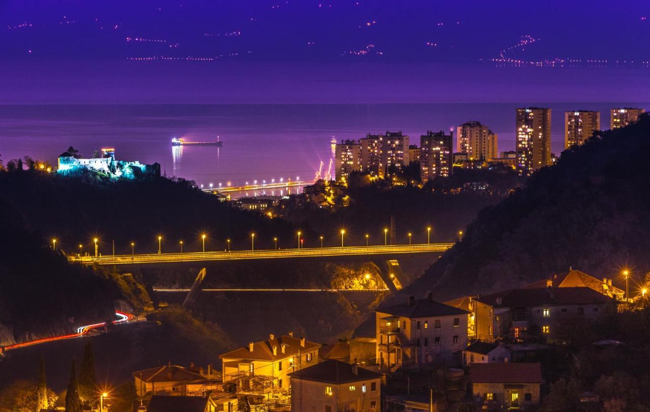 Luxflat20 Appartement Rijeka Buitenkant foto