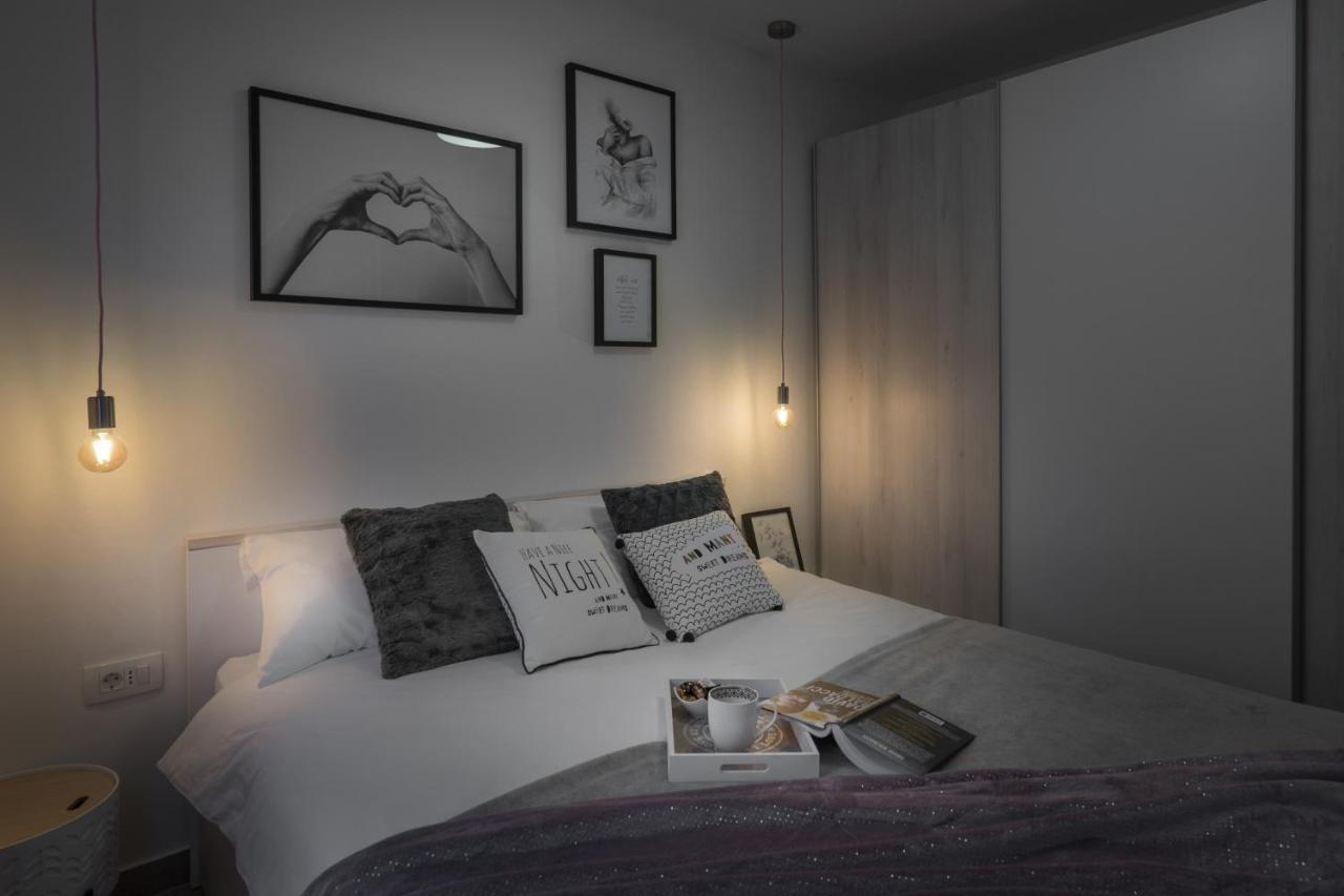 Luxflat20 Appartement Rijeka Buitenkant foto