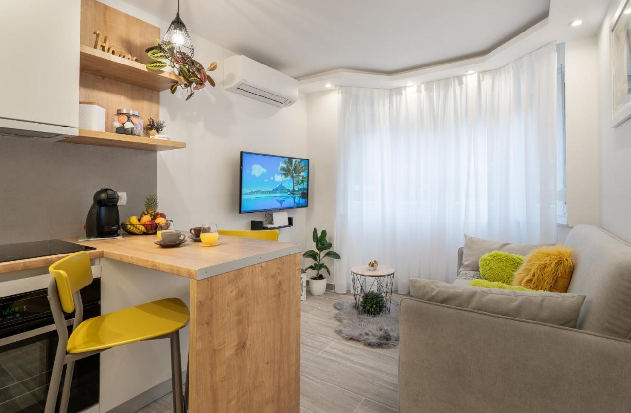 Luxflat20 Appartement Rijeka Buitenkant foto